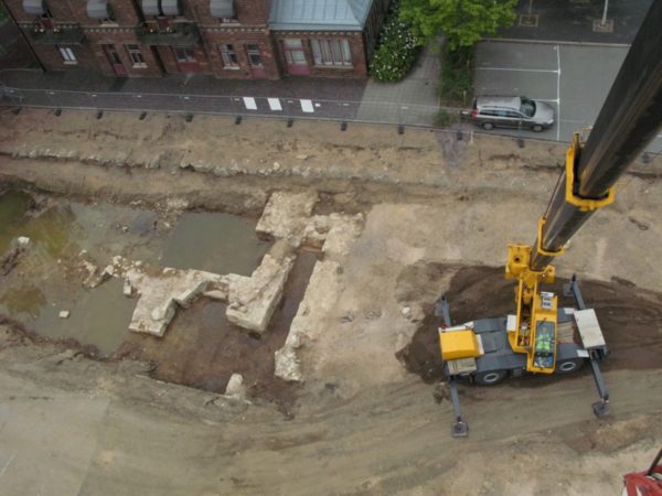 Lyftkran samt utgrävning av Jönköpings slott