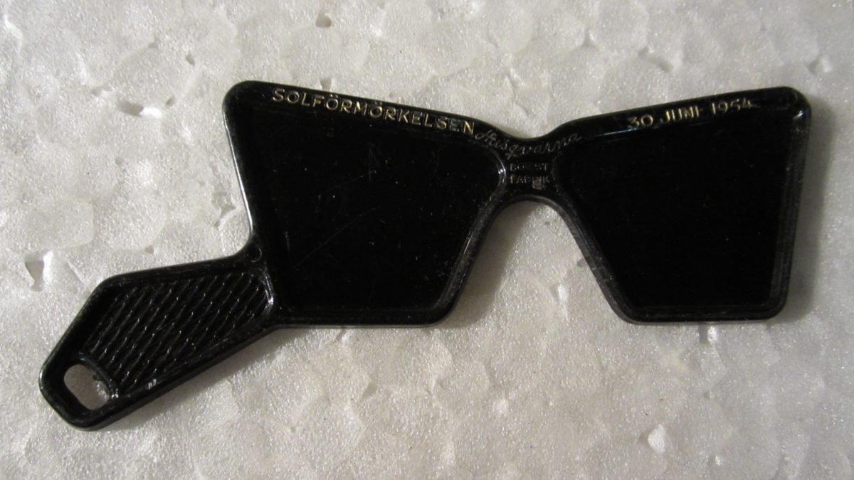 Glasögon till solförmörkelsen 1954