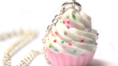 Ett cupcake halsband
